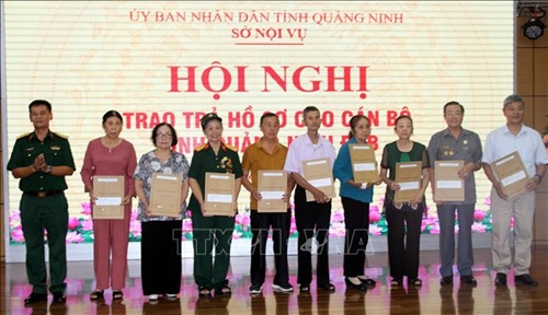 Quảng Ninh: Trao trả 89 hồ sơ, kỷ vật cán bộ đi B
